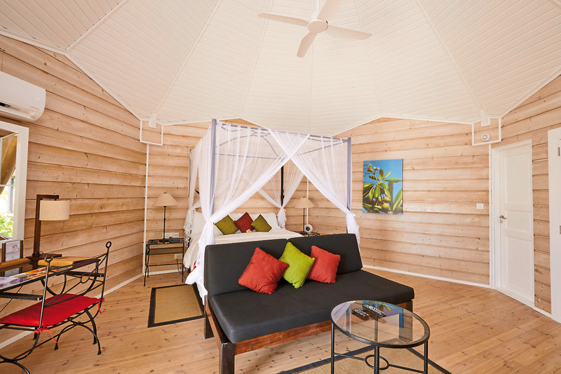 Kuredu Island Resort & Sangu Water Villas 16