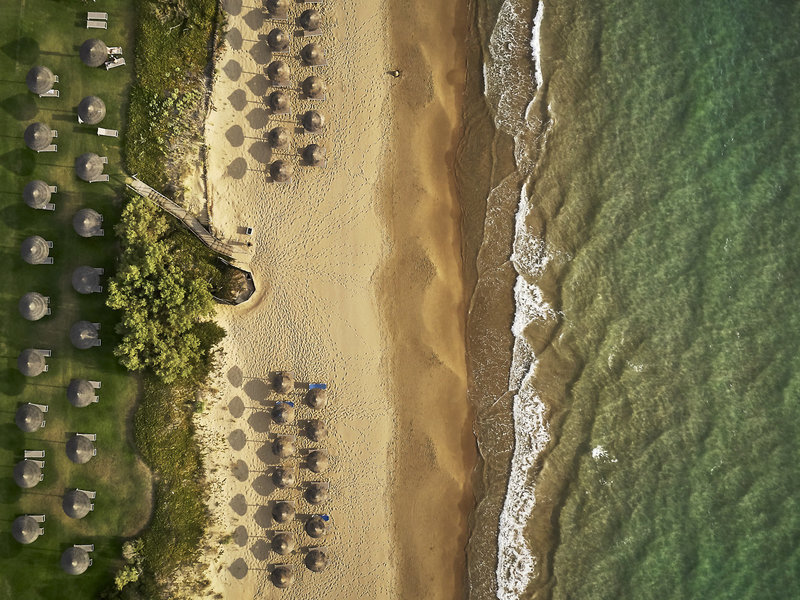 ROBINSON KYLLINI BEACH 6