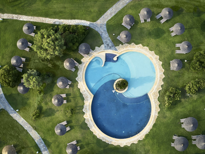 ROBINSON KYLLINI BEACH 7