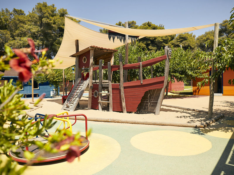 ROBINSON KYLLINI BEACH 28