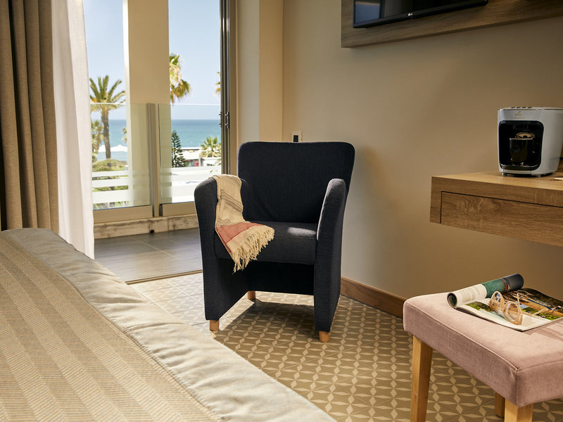 ROBINSON KYLLINI BEACH 32
