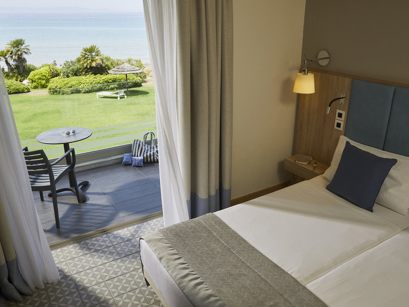 ROBINSON KYLLINI BEACH 40