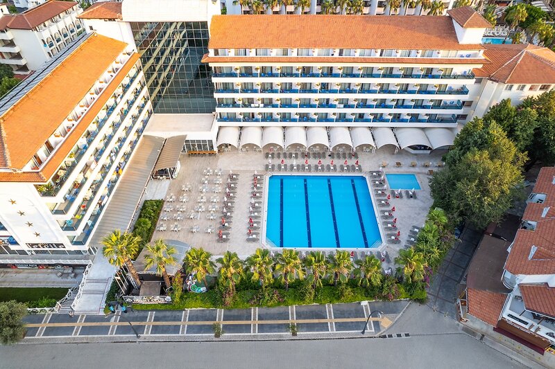 L'Etoile Beach Hotel 2