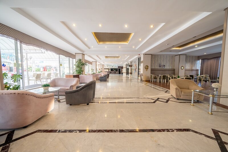 L'Etoile Beach Hotel 8