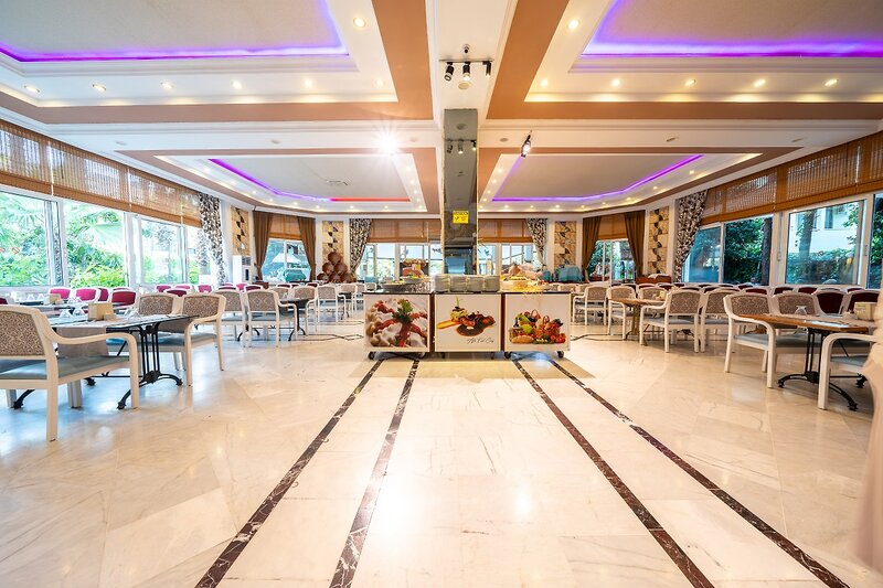 L'Etoile Beach Hotel 10