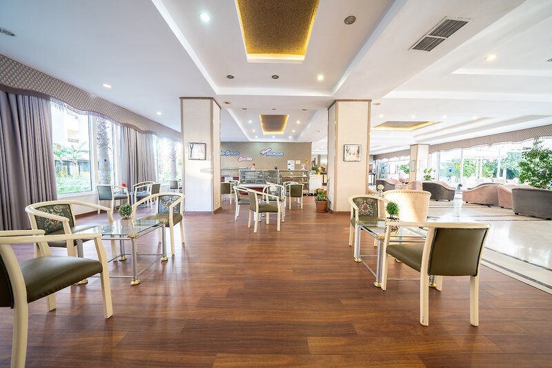 L'Etoile Beach Hotel 15