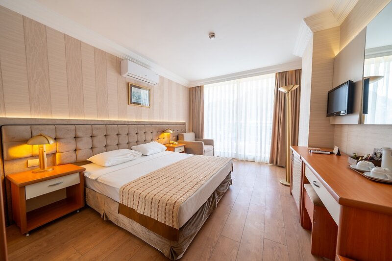 L'Etoile Beach Hotel 18