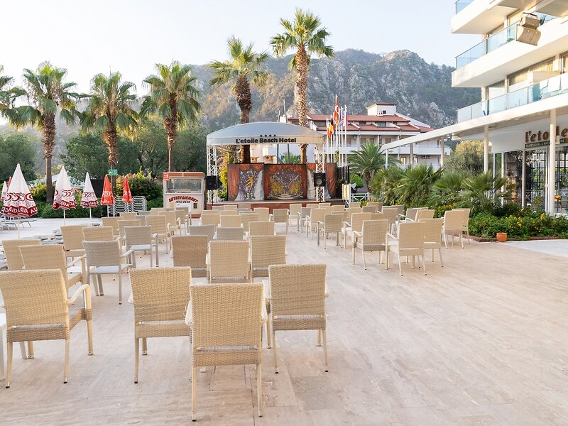 L'Etoile Beach Hotel 24