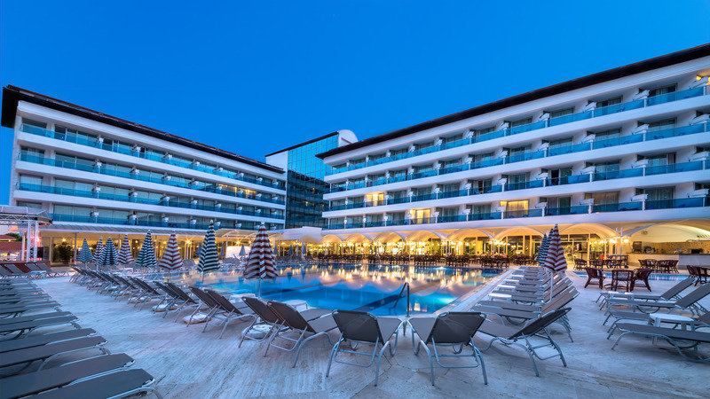 L'Etoile Beach Hotel 5