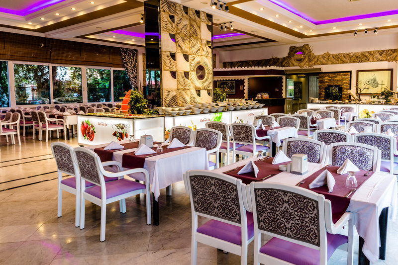 L'Etoile Beach Hotel 8