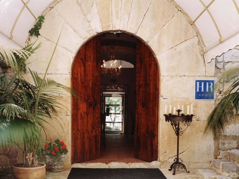 L'Hermitage Hotel & Spa 15