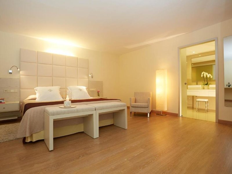 L'Hermitage Hotel & Spa 38