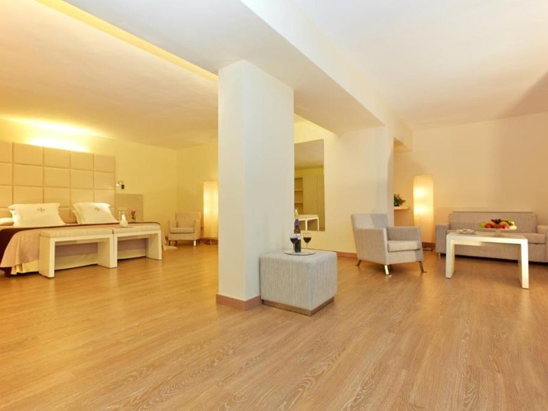 L'Hermitage Hotel & Spa 40