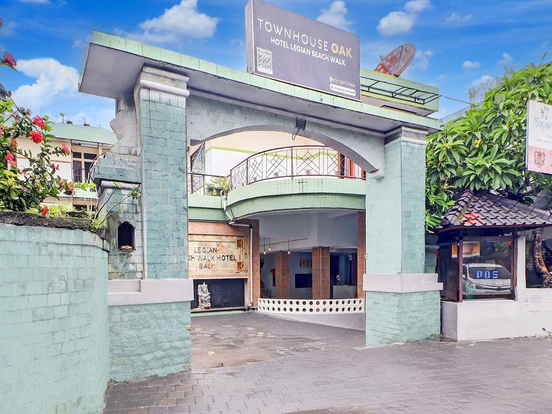 Townhouse Oak Legian Near Legian Beach 1