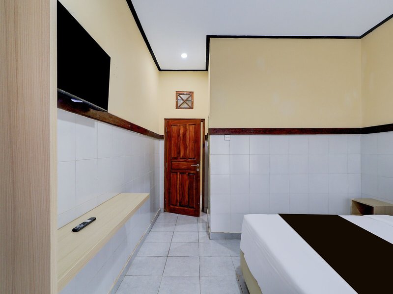 Townhouse Oak Legian Near Legian Beach 11