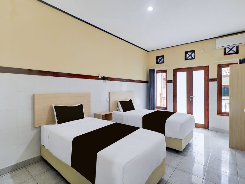 Townhouse Oak Legian Near Legian Beach 15