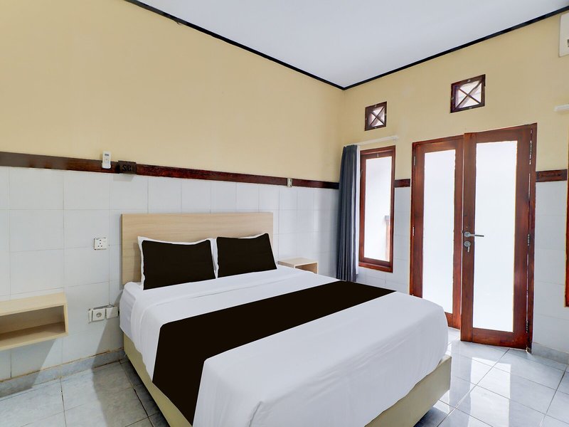Townhouse Oak Legian Near Legian Beach 16