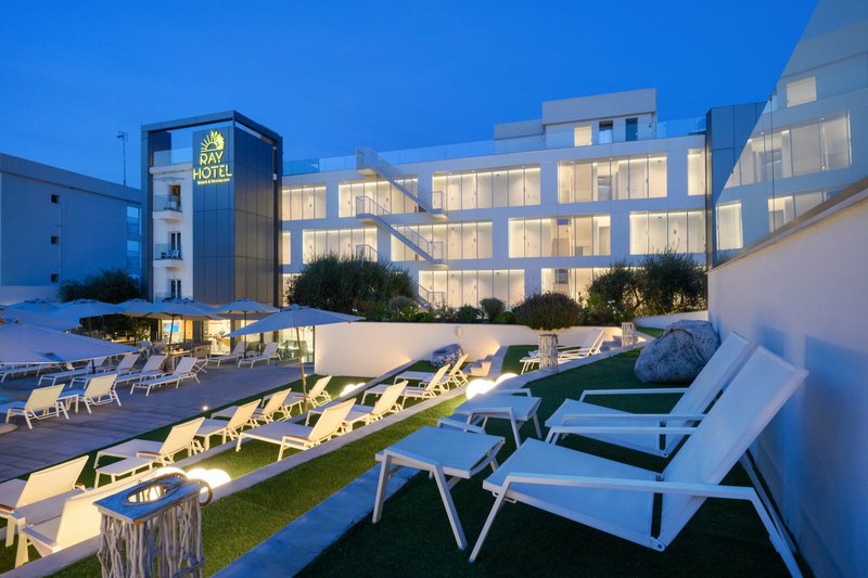 Ray Hotel 12
