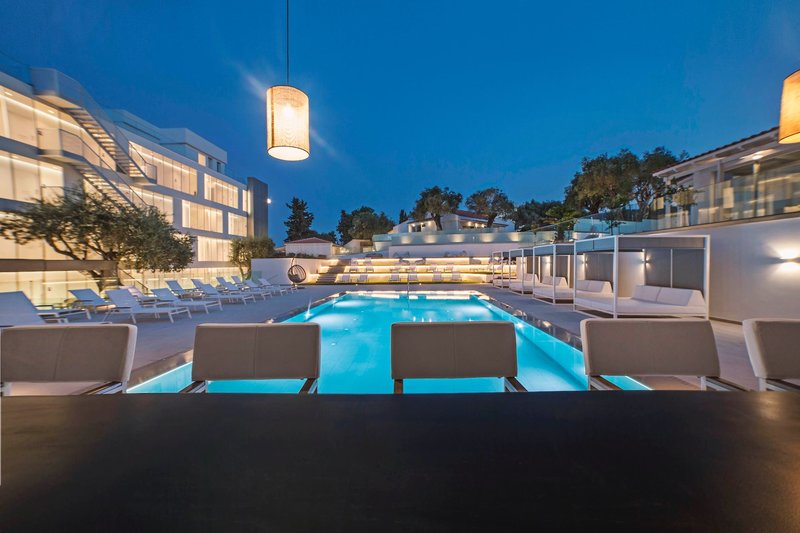 Ray Hotel 21