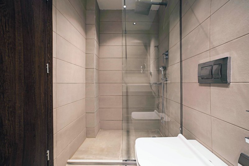 Ray Hotel 24