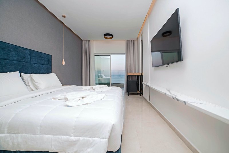 Ray Hotel 25