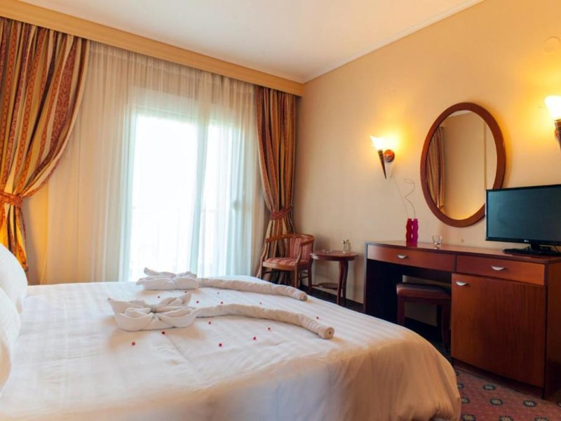 Ambassador Hotel 28