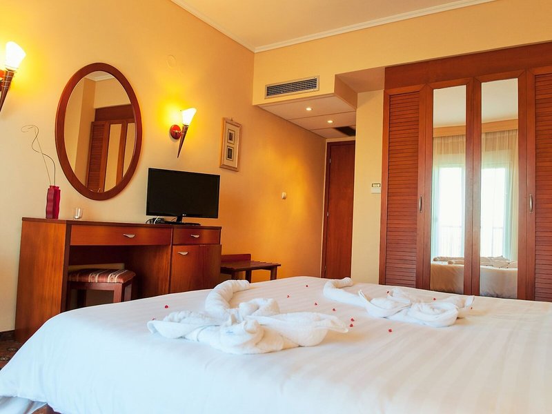 Ambassador Hotel 32