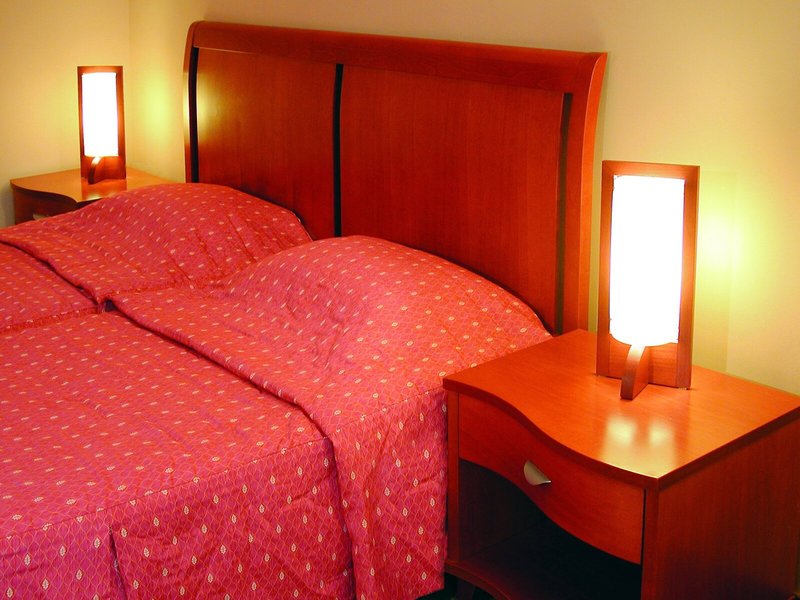 Ambassador Hotel 40