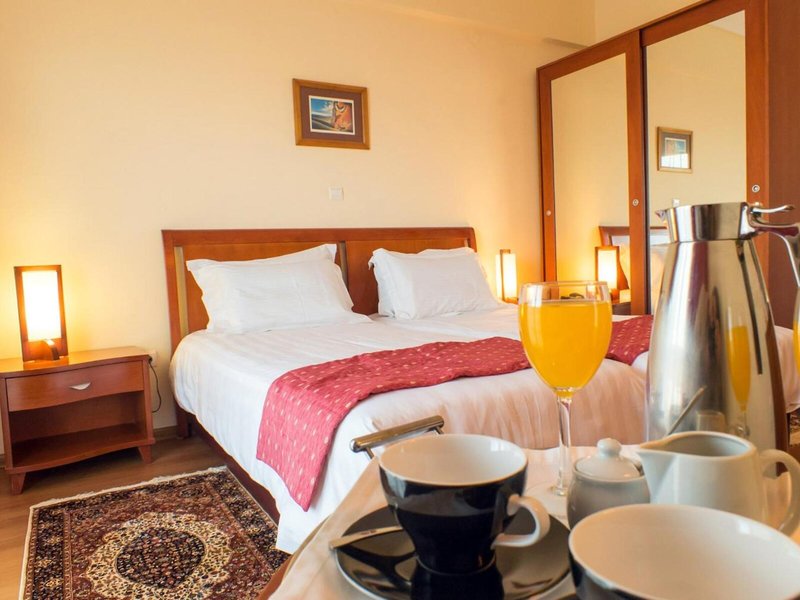 Ambassador Hotel 48