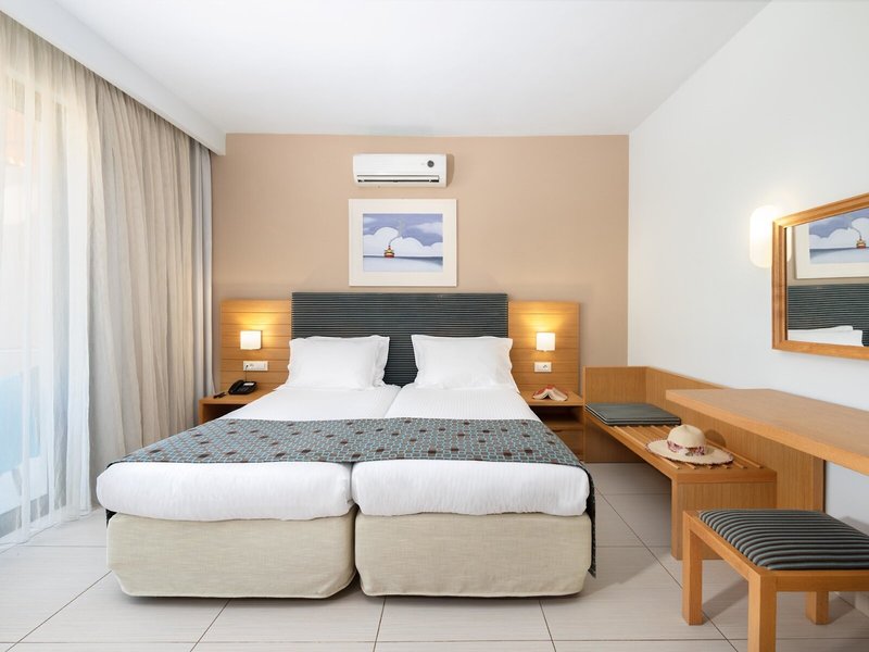 Iolida Beach 45