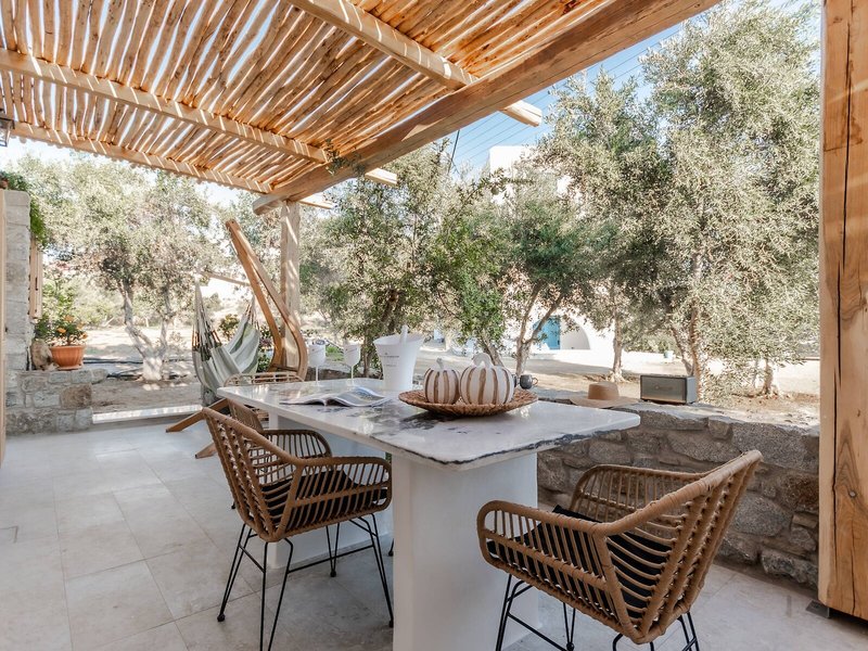 Naxian Serenity Suites 14