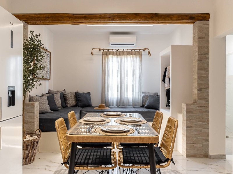 Naxian Serenity Suites 15