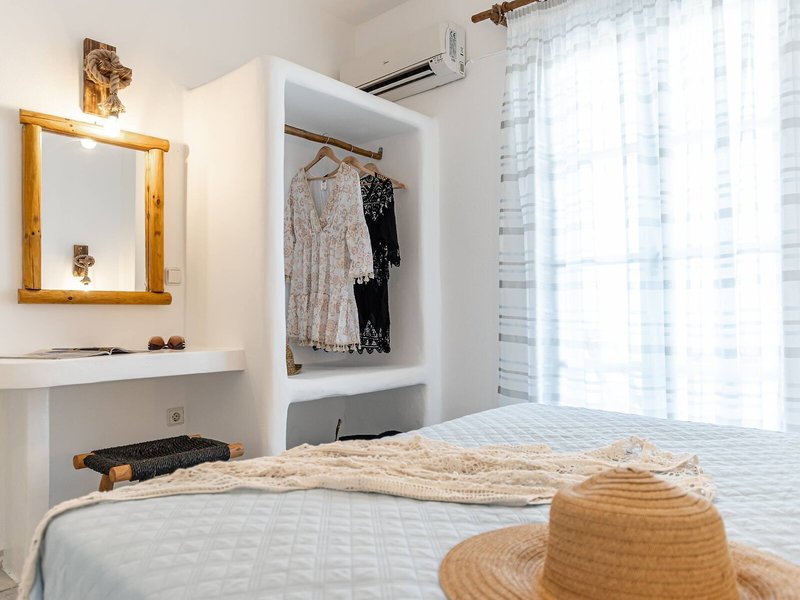 Naxian Serenity Suites 20