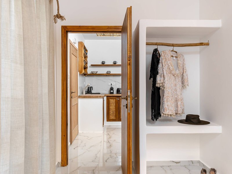 Naxian Serenity Suites 25