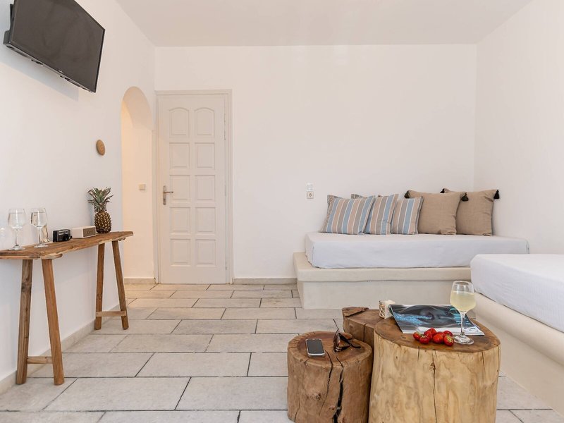 Naxian Serenity Suites 26