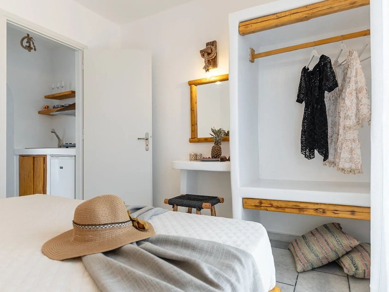 Naxian Serenity Suites 28