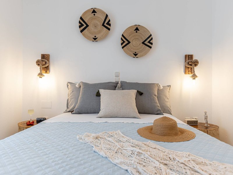 Naxian Serenity Suites 34