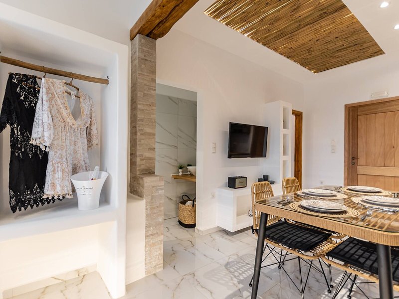 Naxian Serenity Suites 50