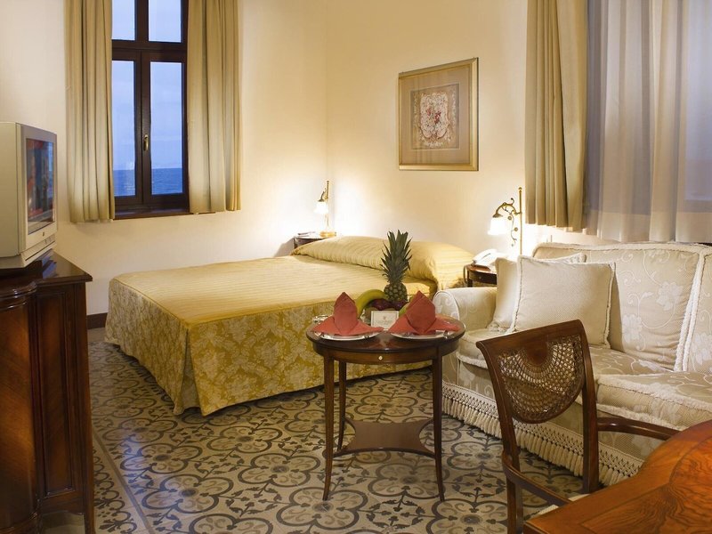 Grande Albergo delle Rose 35