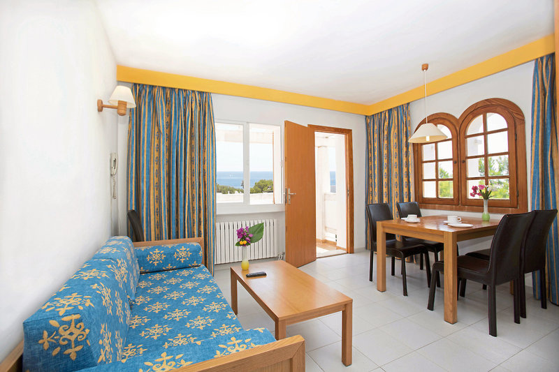 Gavimar La Mirada Club Resort 4 - Room Example