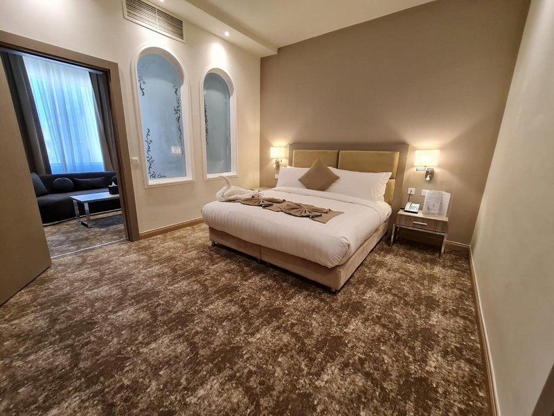 Gloria Hotel & Suites 35