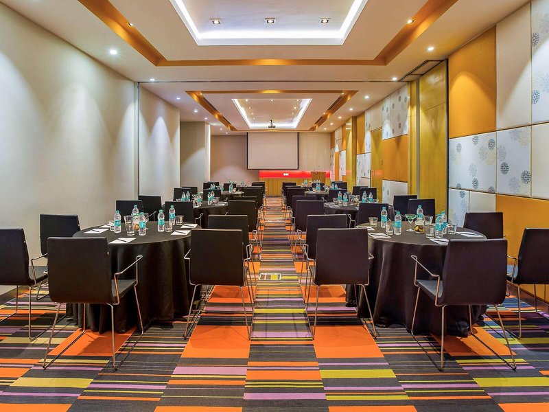 ibis Gurgaon Golf Course Road Hotel 18