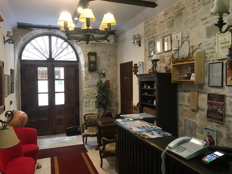 Heritage Hotel Tragos Trogir 9