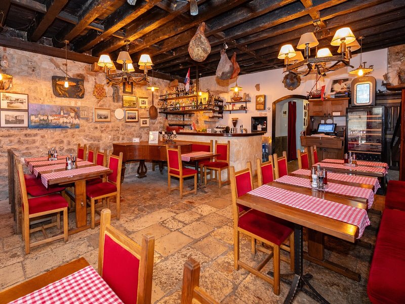 Heritage Hotel Tragos Trogir 19