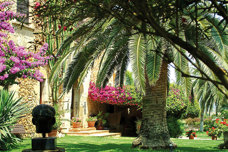 La Reserva Rotana 26
