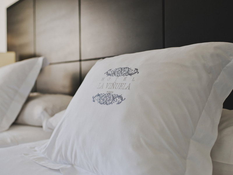 B Bou Hotel La Vinuela Boutique& Spa 28