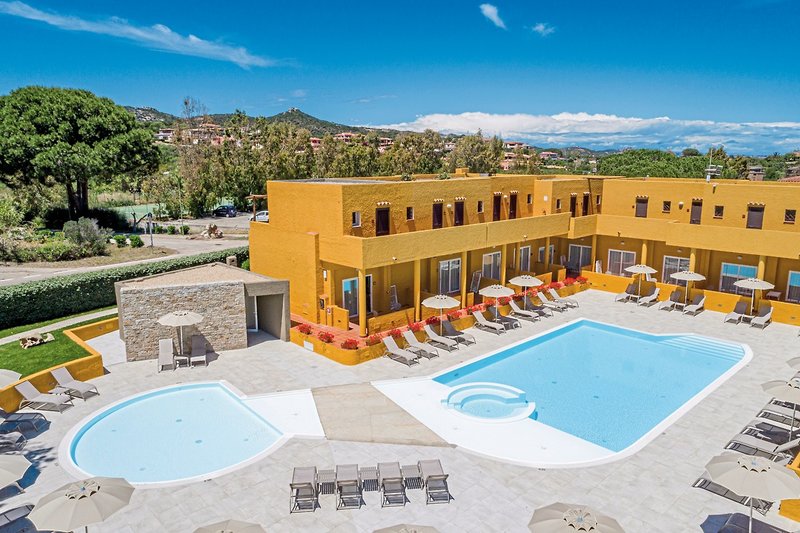 Blu Hotel Laconia Village 4