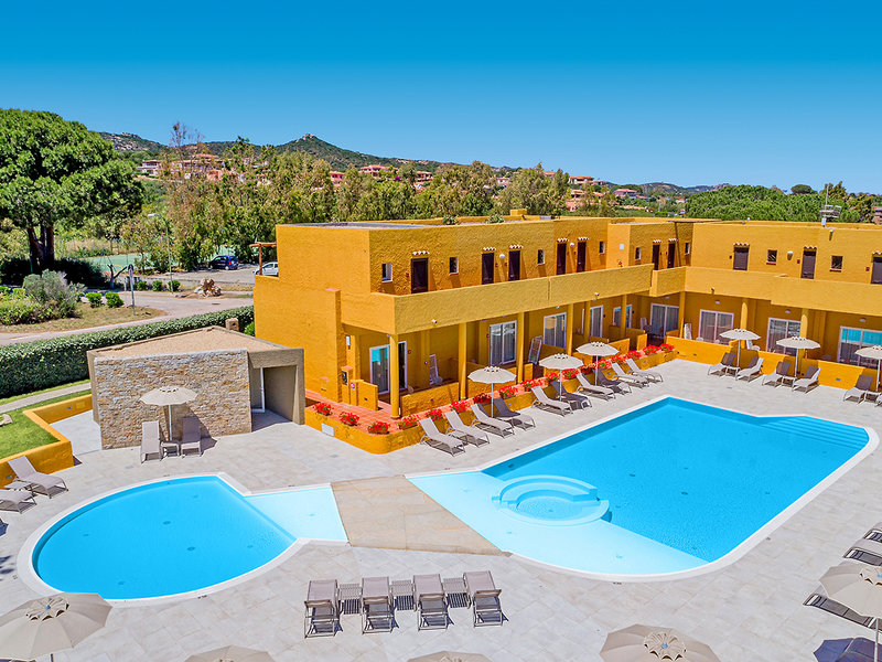 Blu Hotel Laconia Village 1