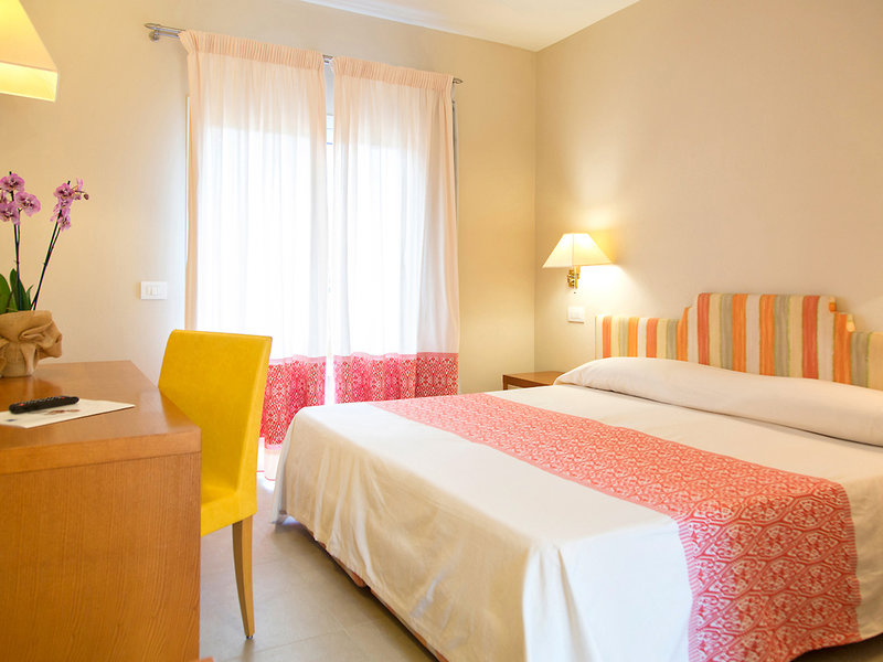 Blu Hotel Laconia Village 3