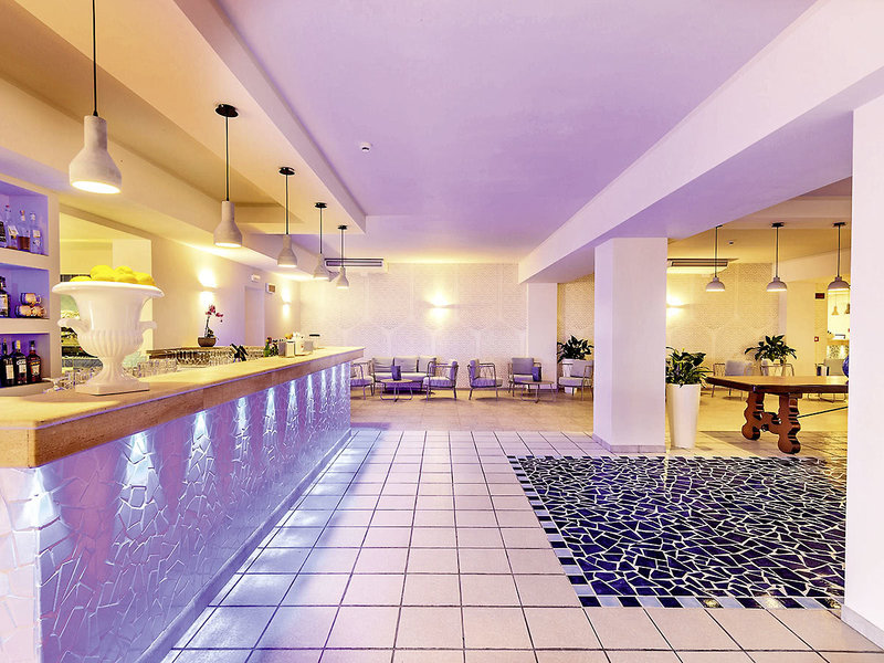 Blu Hotel Laconia Village 4